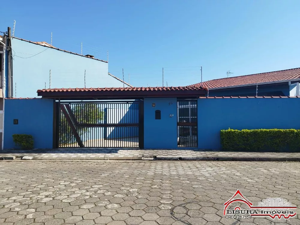 Casa à venda com 4 quartos, 175m² - Foto 1