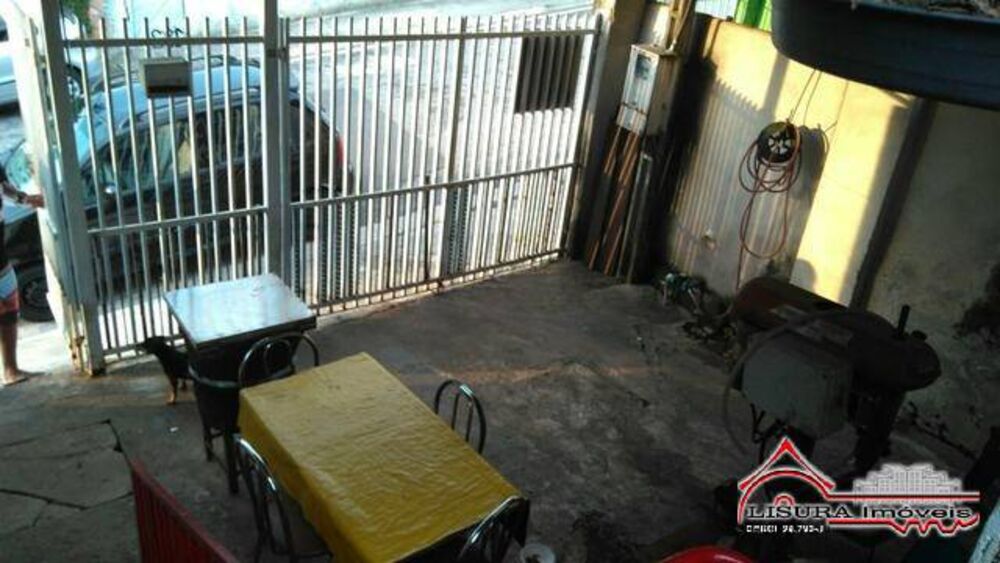 Casa à venda com 2 quartos, 1m² - Foto 1