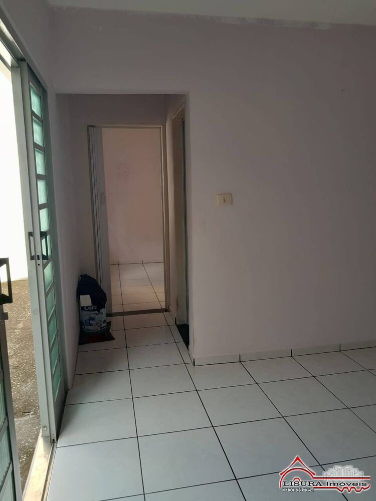 Casa à venda com 2 quartos, 49m² - Foto 4