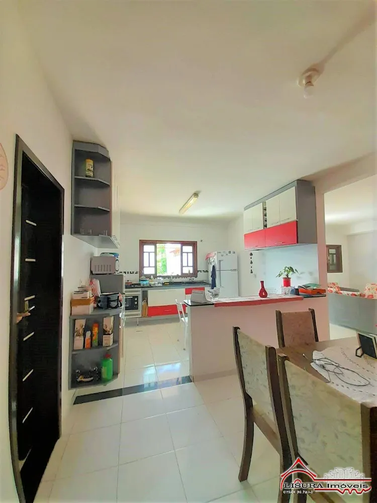 Casa, 3 quartos, 270 m² - Foto 2