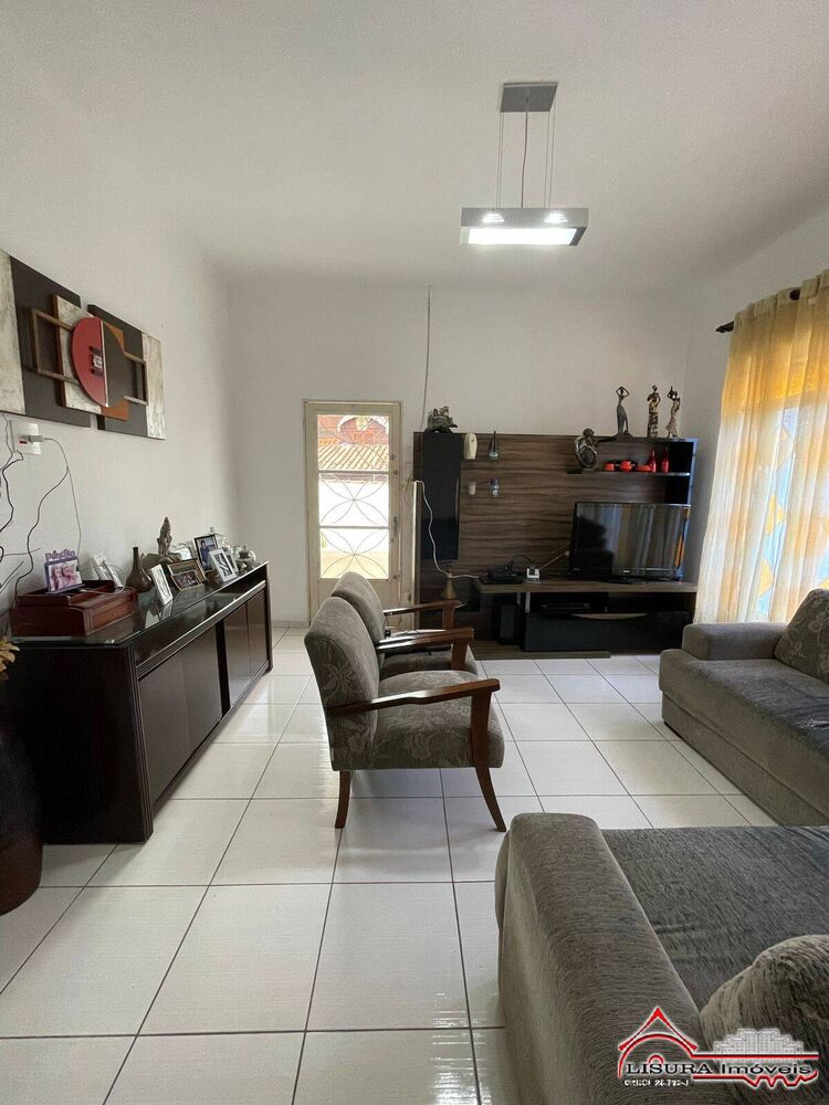 Casa à venda com 3 quartos, 260m² - Foto 1