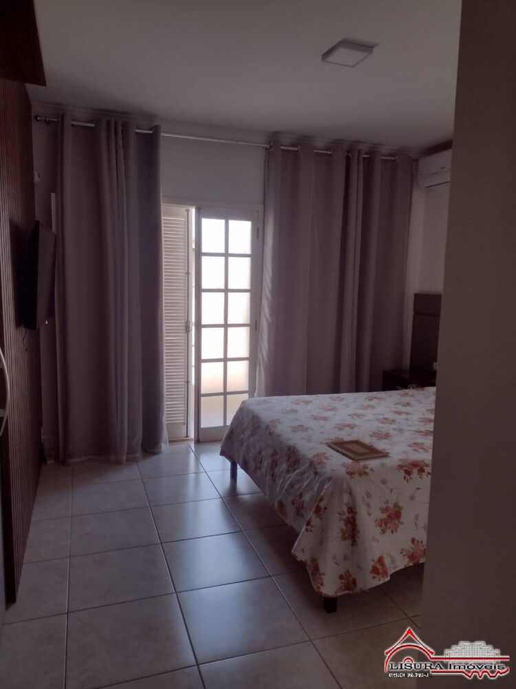 Casa à venda com 3 quartos, 180m² - Foto 14
