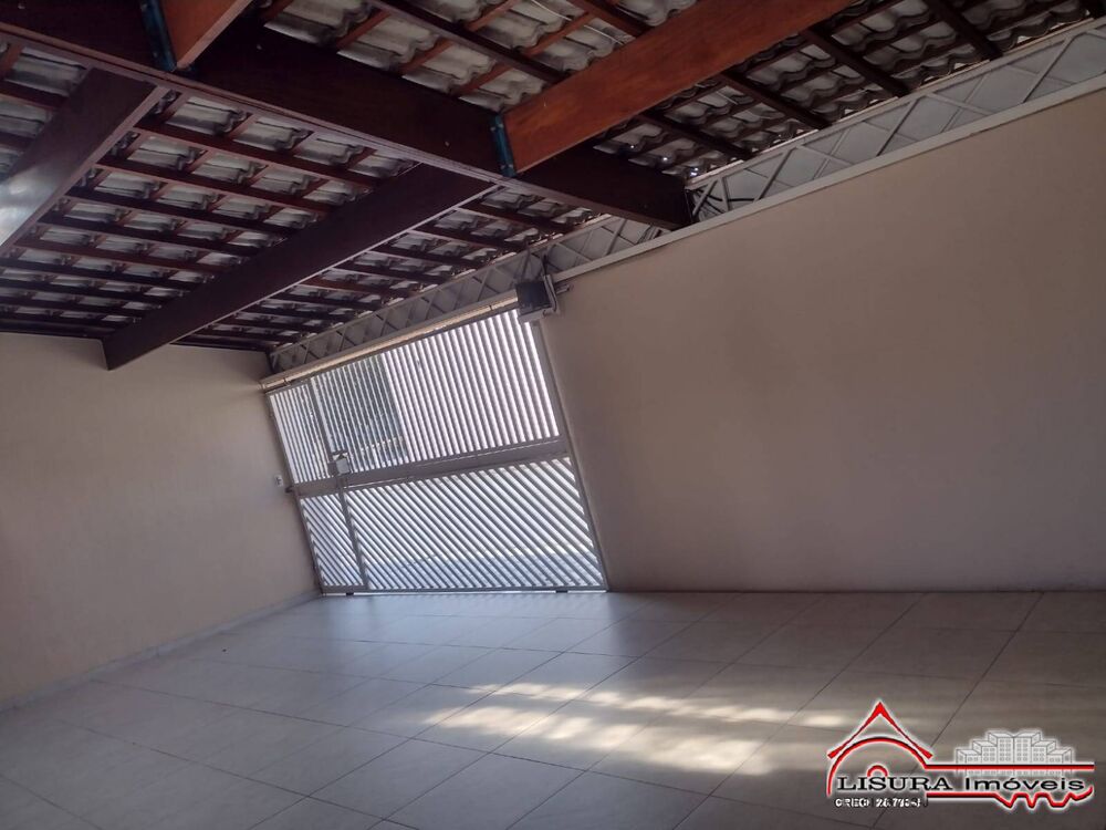 Casa à venda com 3 quartos, 180m² - Foto 2