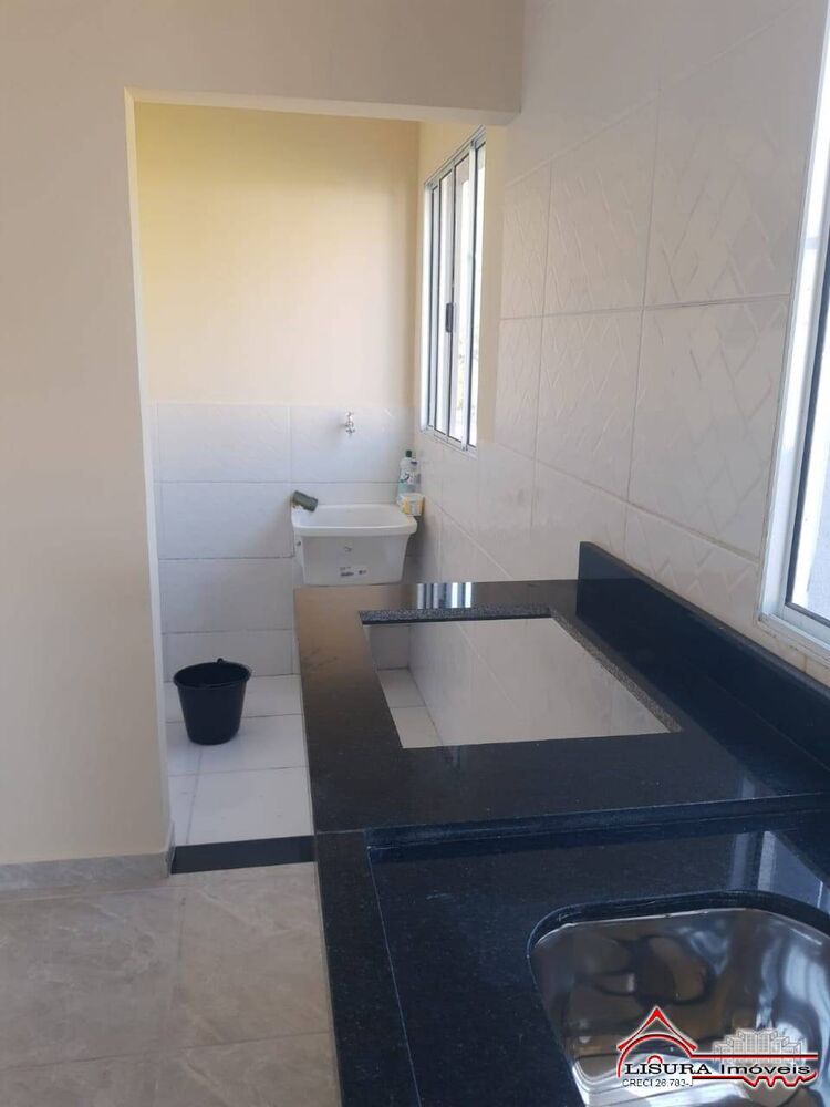 Casa à venda com 3 quartos, 159133m² - Foto 2