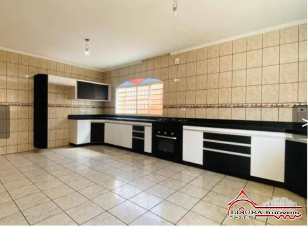 Casa à venda com 3 quartos, 227m² - Foto 4