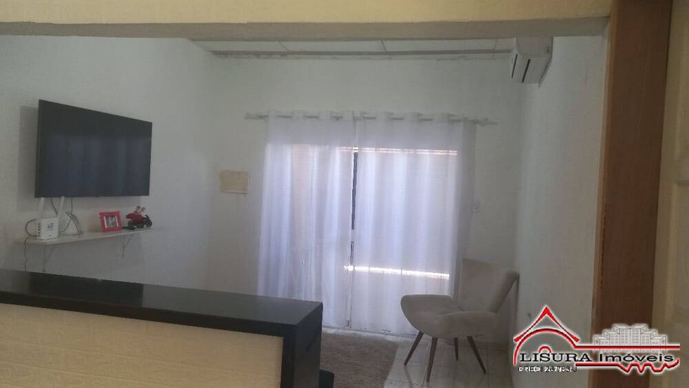 Casa à venda com 2 quartos, 125m² - Foto 1