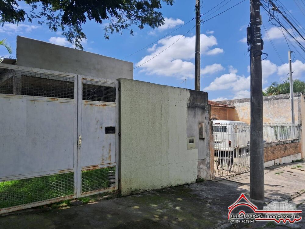 Casa à venda com 3 quartos, 145m² - Foto 1