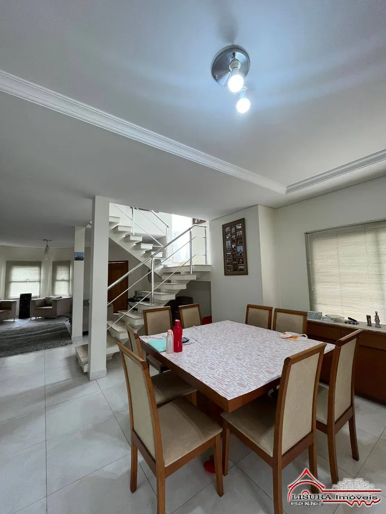 Casa, 3 quartos, 240 m² - Foto 2