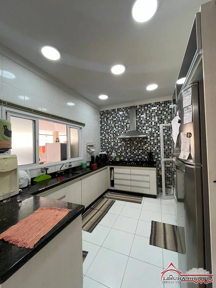 Casa, 3 quartos, 240 m² - Foto 3