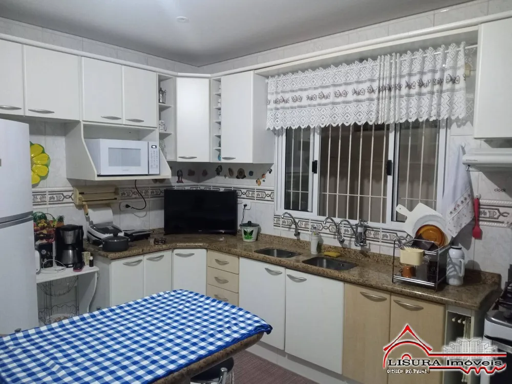 Casa, 3 quartos, 173 m² - Foto 2