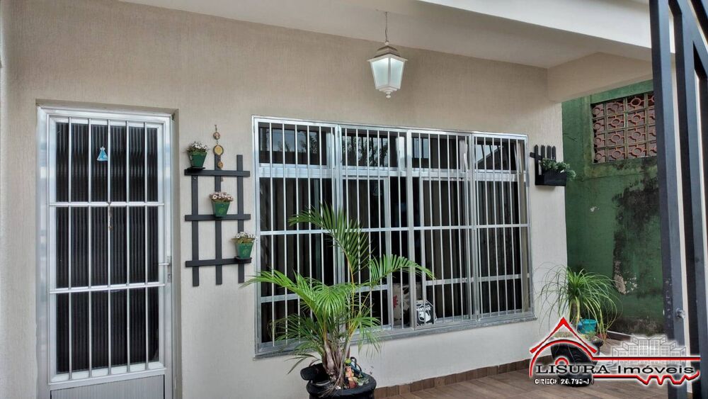 Casa à venda com 3 quartos, 343m² - Foto 1