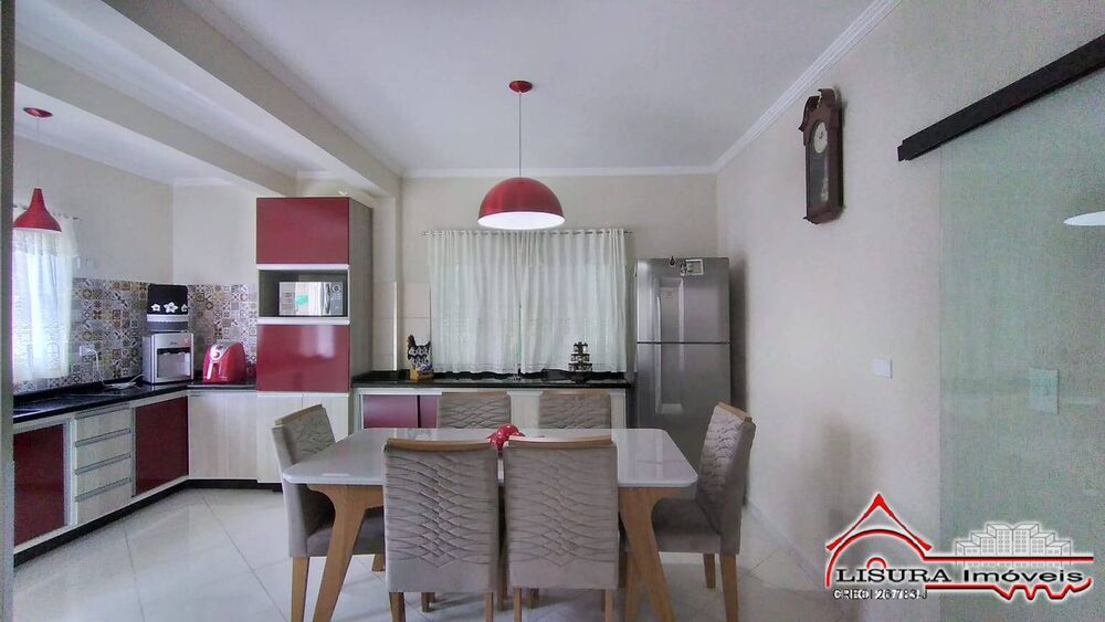 Casa à venda com 3 quartos, 343m² - Foto 2