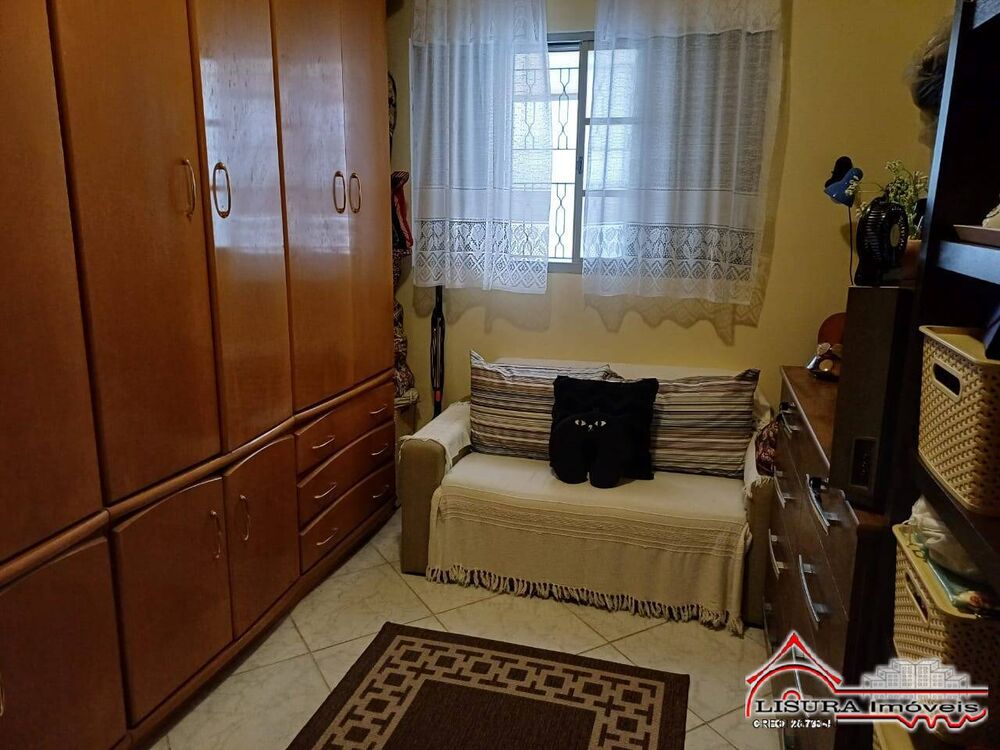 Casa à venda com 2 quartos, 75m² - Foto 1