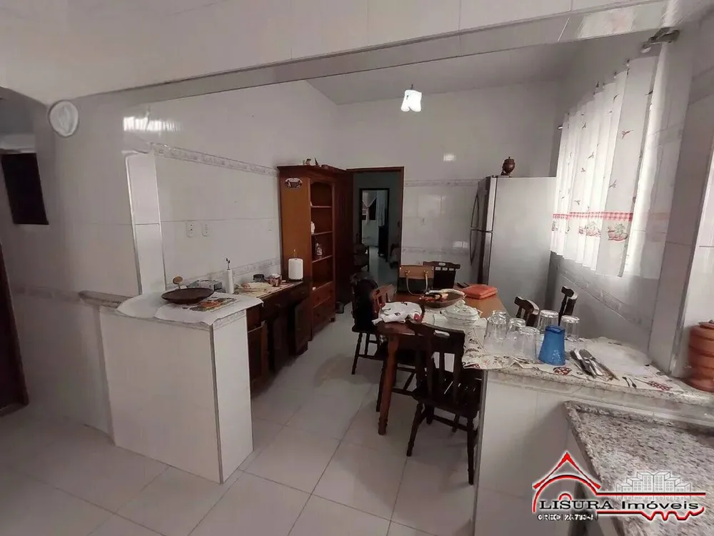 Casa, 3 quartos, 183 m² - Foto 1