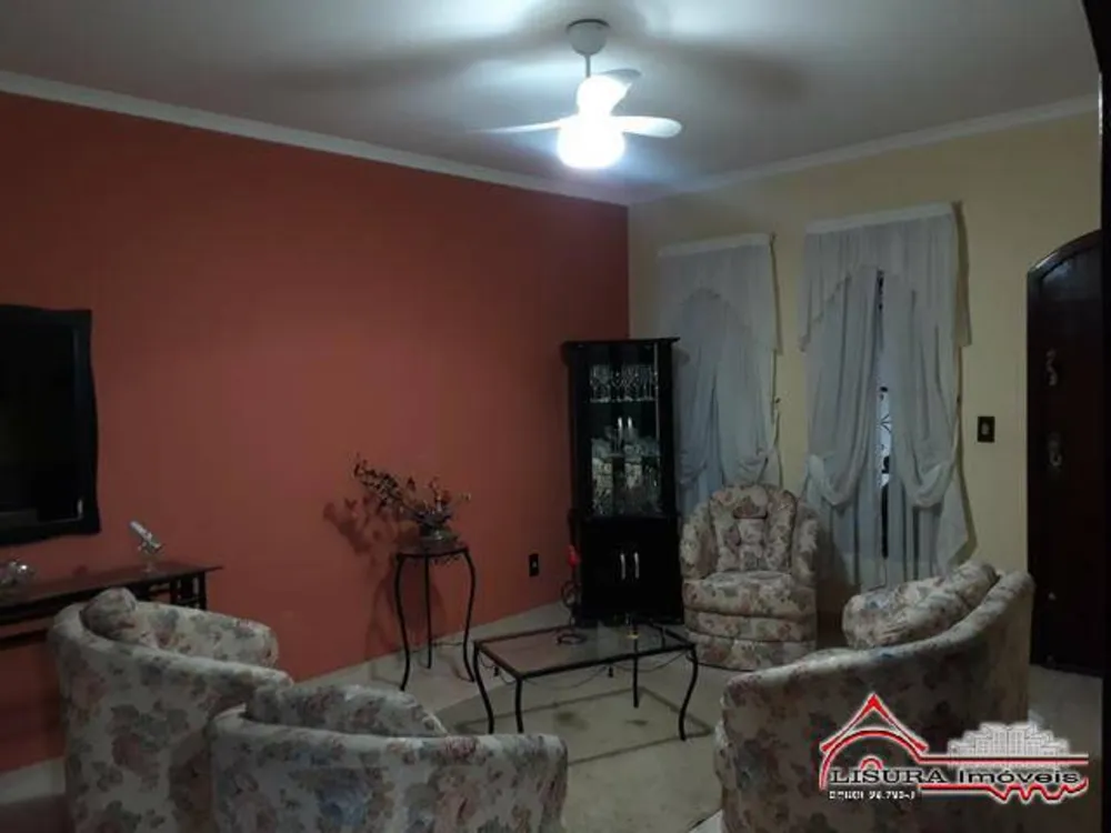 Casa, 3 quartos, 215 m² - Foto 2