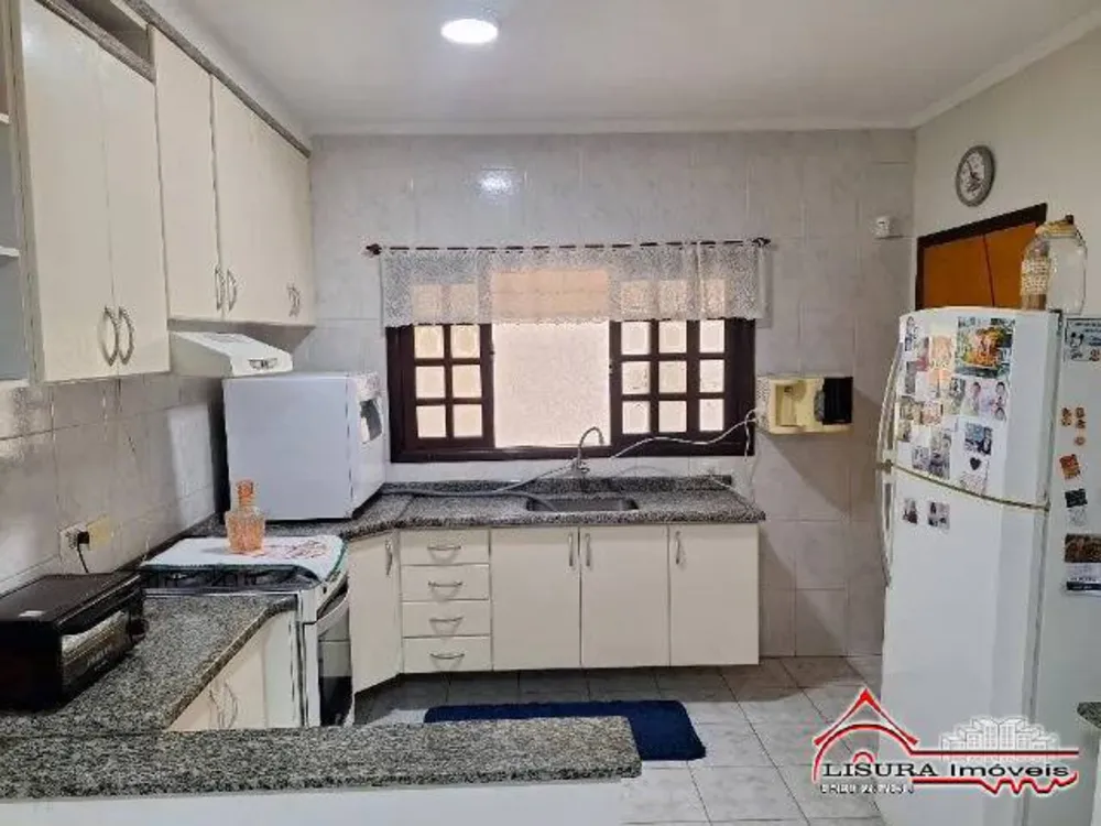 Casa, 3 quartos, 214 m² - Foto 2