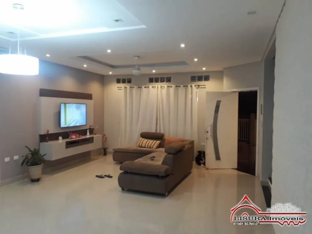 Casa, 4 quartos, 244 m² - Foto 1