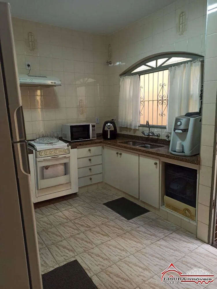 Casa, 4 quartos, 215 m² - Foto 2