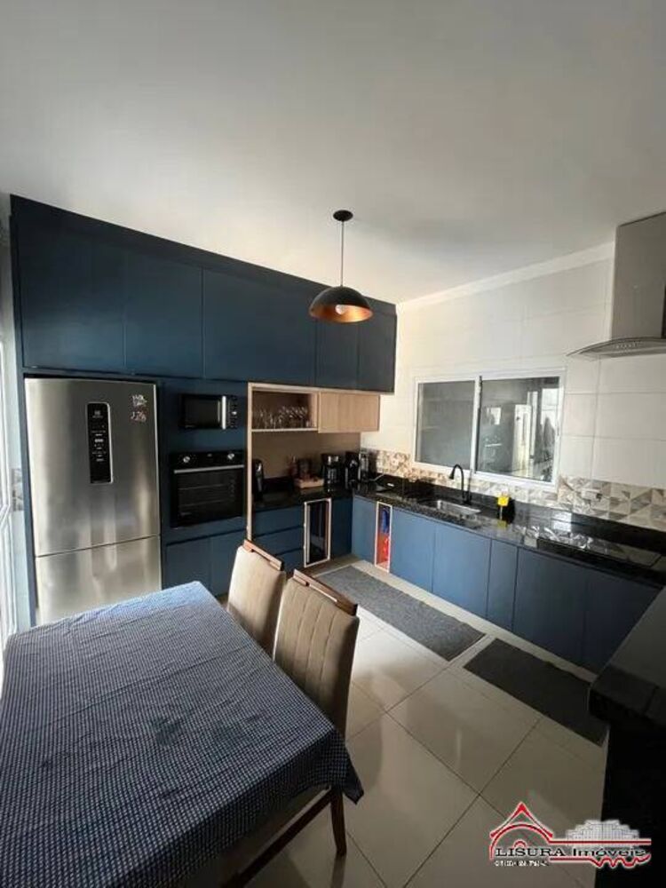 Casa à venda com 3 quartos, 85m² - Foto 2