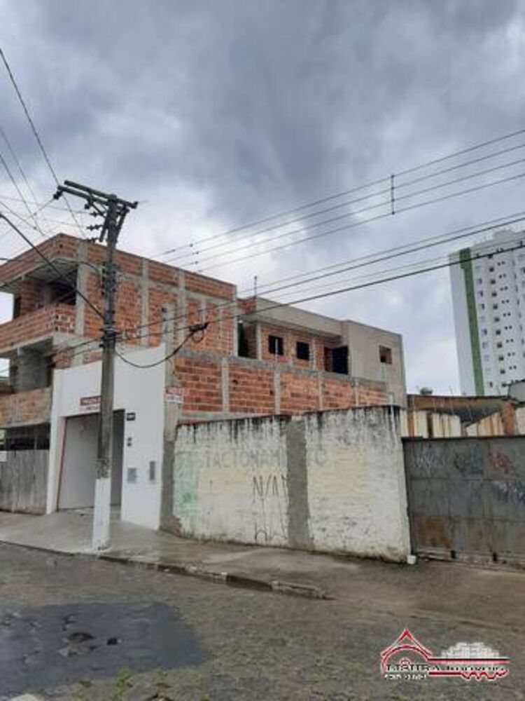 Casa à venda com 5 quartos, 300m² - Foto 3