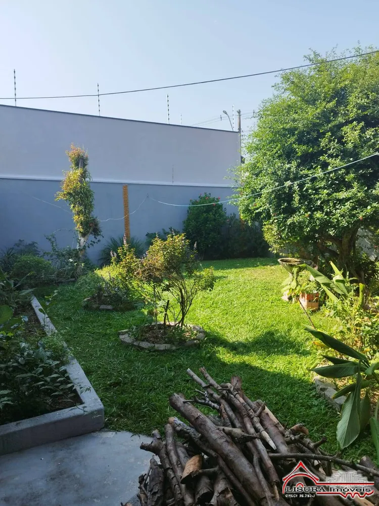 Casa, 3 quartos, 247 m² - Foto 1