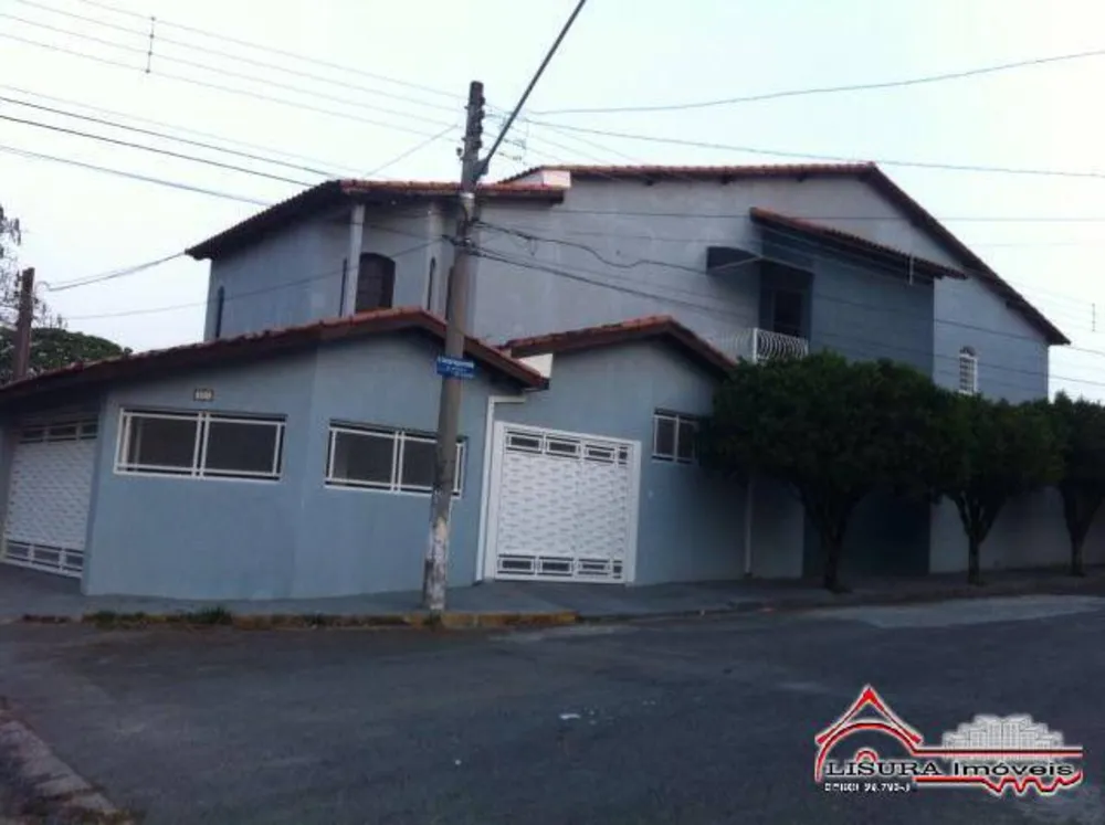 Casa, 3 quartos, 240 m² - Foto 2