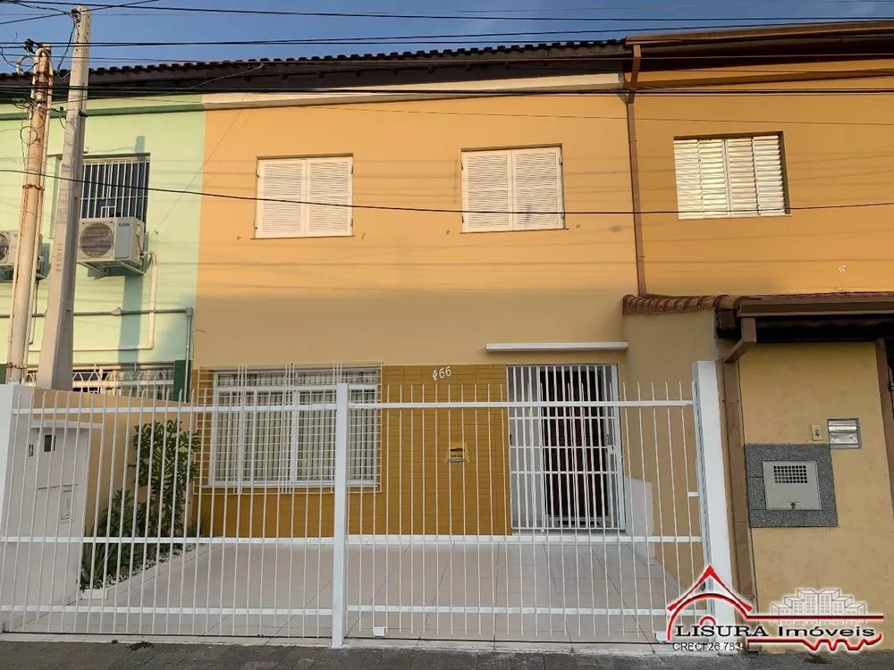 Casa à venda com 3 quartos, 156m² - Foto 2