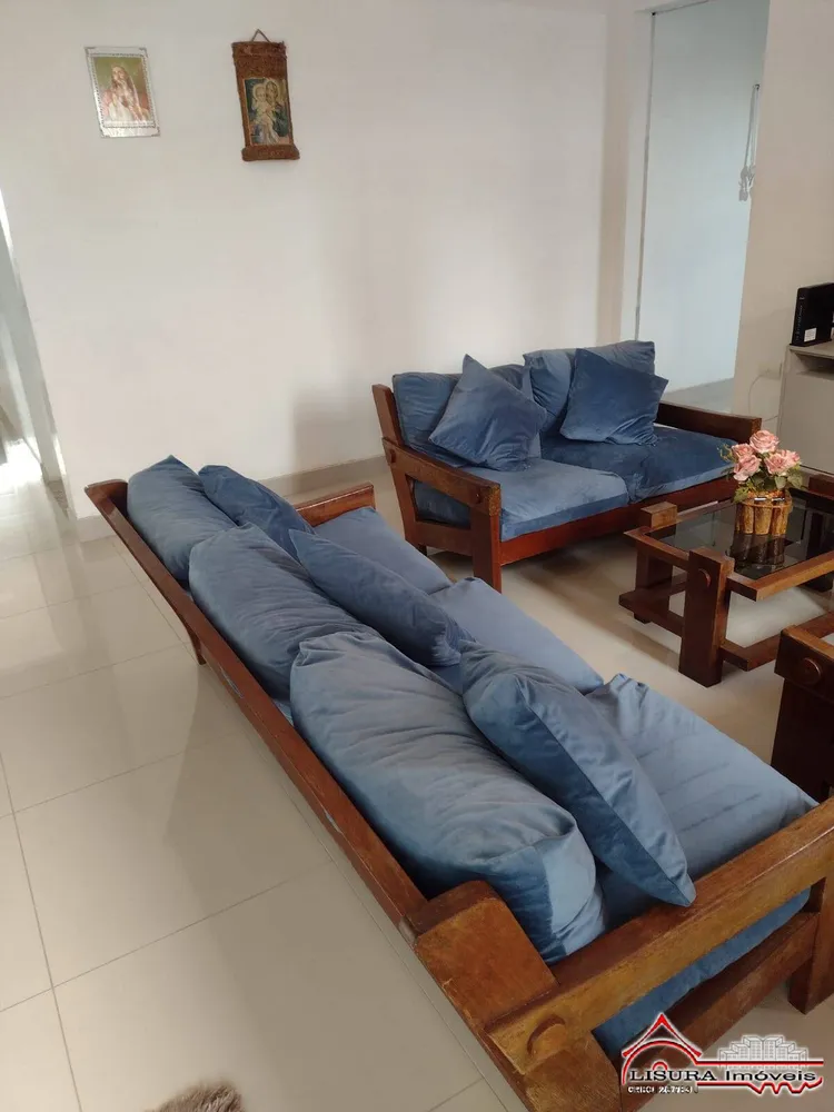 Casa, 4 quartos, 155 m² - Foto 1