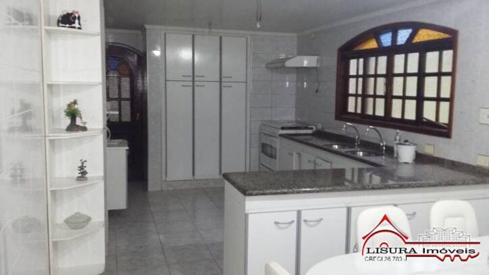 Casa à venda com 3 quartos, 1m² - Foto 2