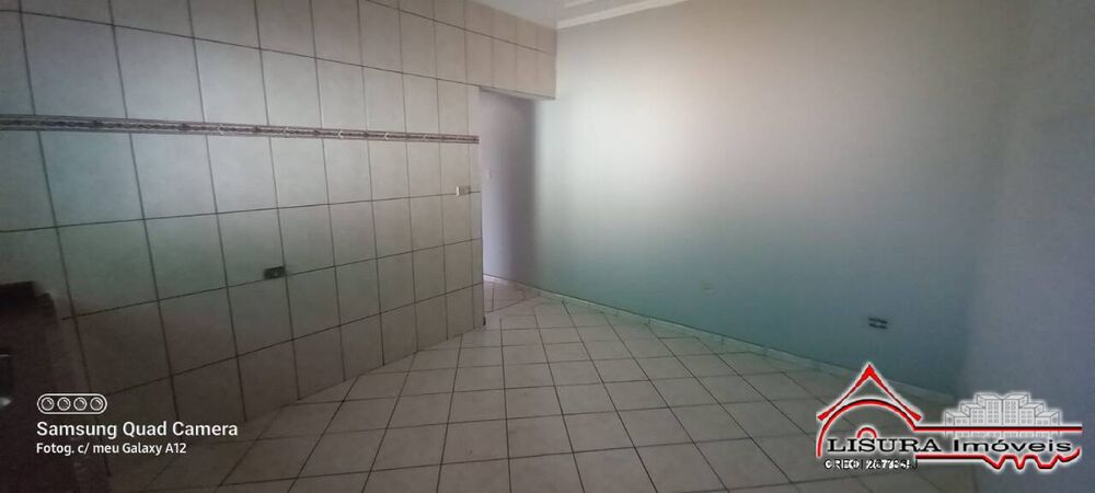Casa à venda com 3 quartos, 180m² - Foto 2