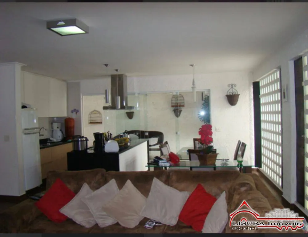 Casa, 3 quartos, 180 m² - Foto 1