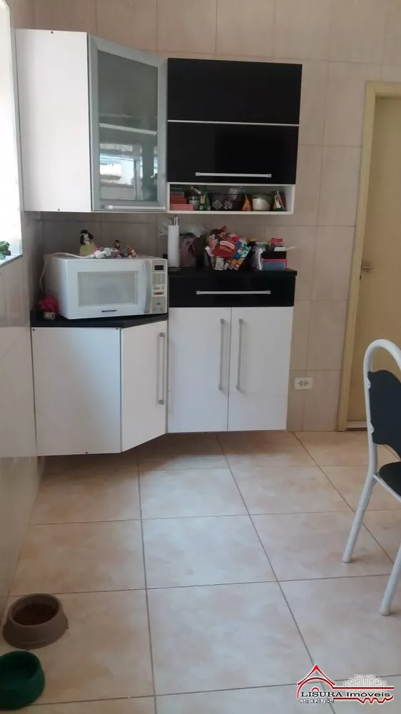 Casa à venda com 3 quartos, 194m² - Foto 3