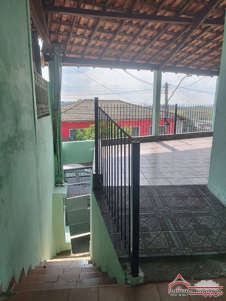 Casa à venda com 2 quartos, 131m² - Foto 1