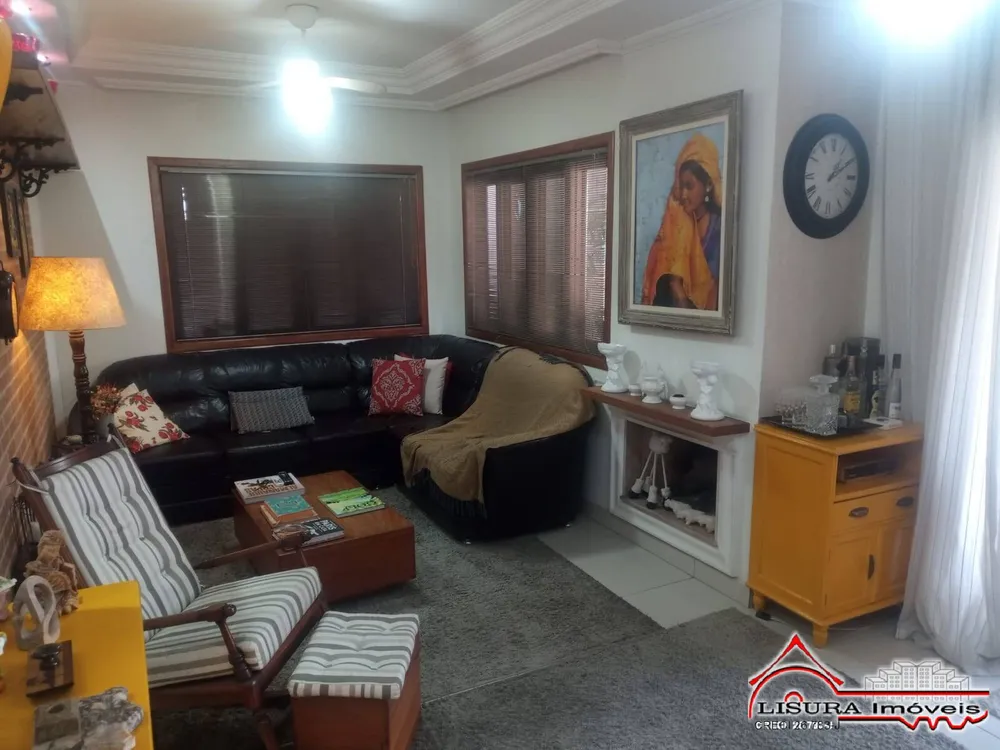 Casa, 3 quartos, 213 m² - Foto 1