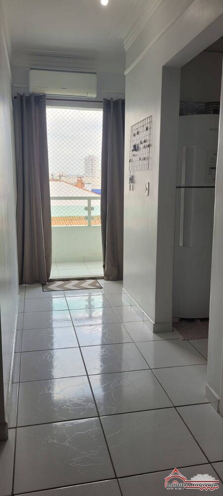 Apartamento à venda com 2 quartos, 68m² - Foto 2