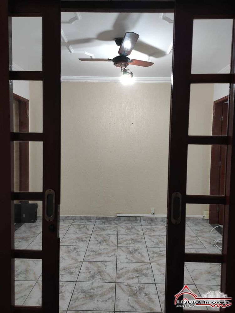Casa à venda com 1 quarto, 100m² - Foto 1