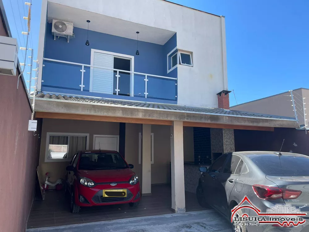 Casa à venda com 3 quartos, 169m² - Foto 1