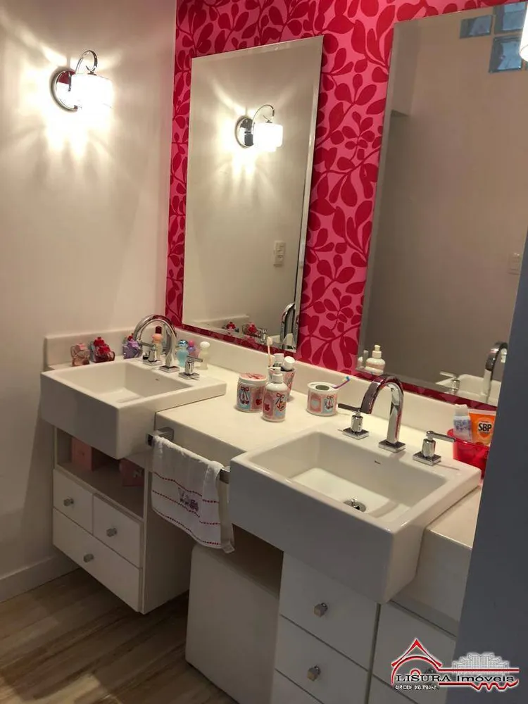 Casa, 5 quartos, 237 m² - Foto 3