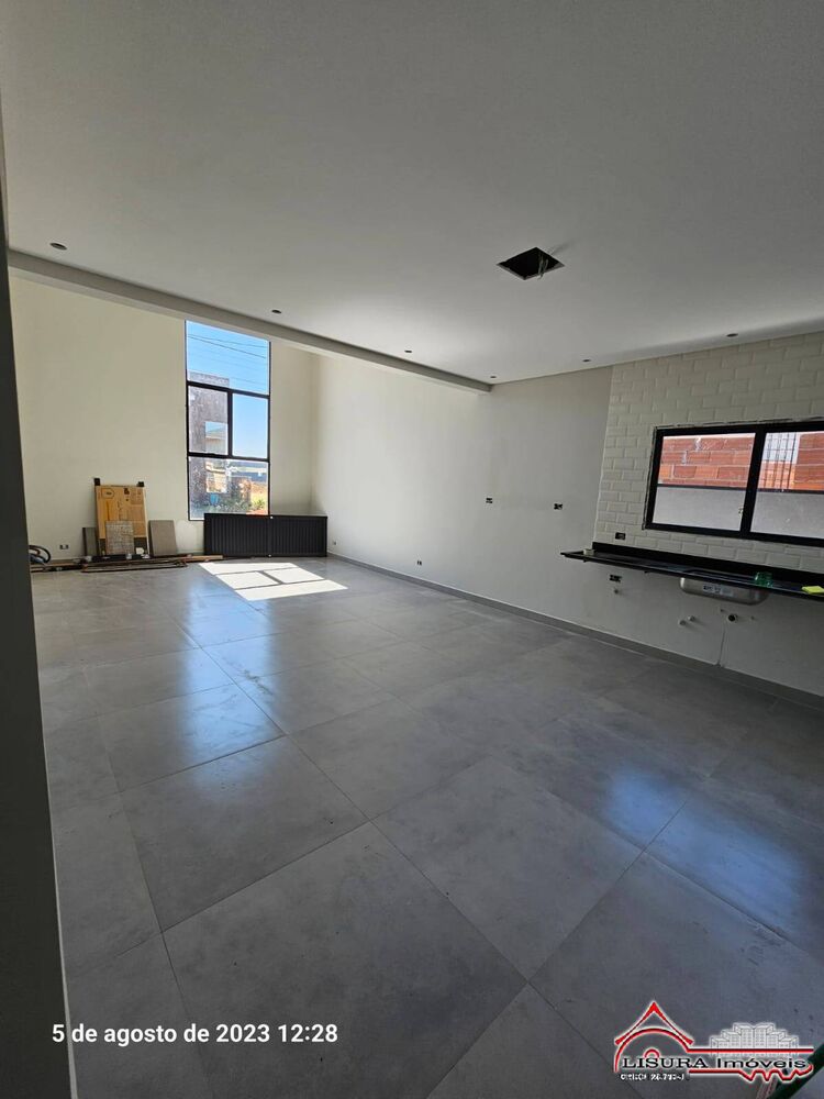Casa de Condomínio à venda com 3 quartos, 134m² - Foto 2