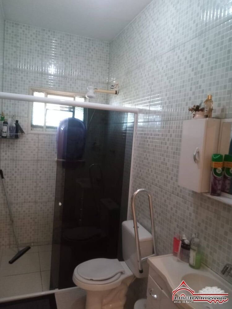 Casa à venda com 4 quartos, 208m² - Foto 2