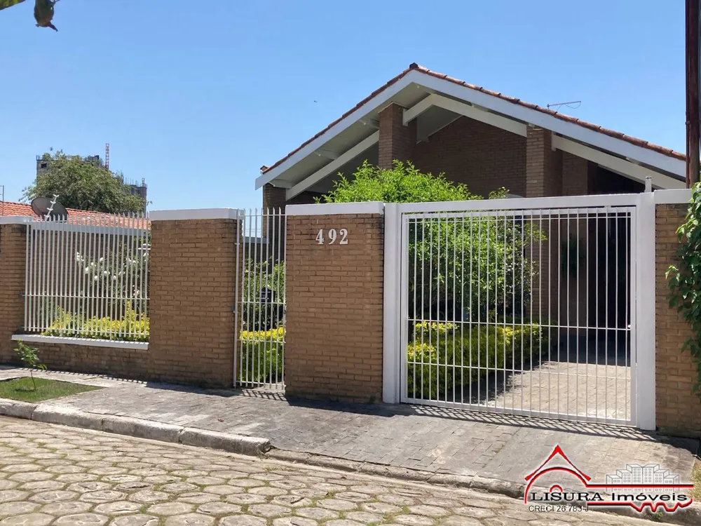 Casa, 3 quartos, 266 m² - Foto 1