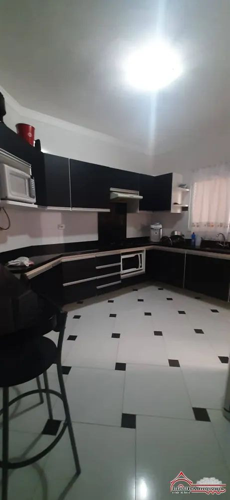 Casa, 3 quartos, 200 m² - Foto 2