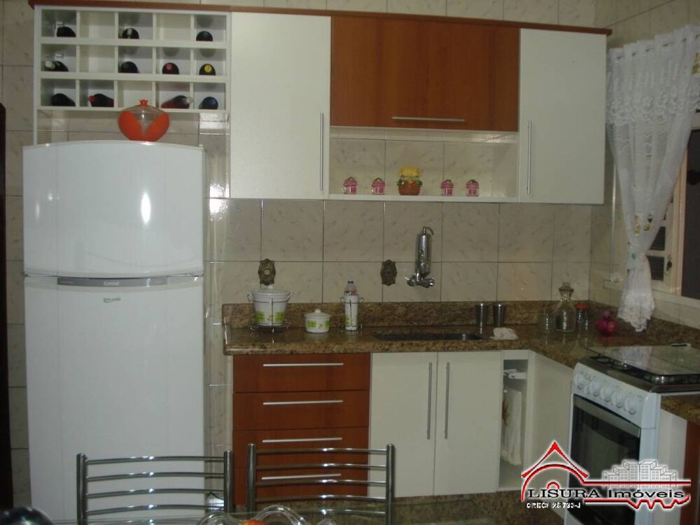 Casa à venda com 2 quartos, 170m² - Foto 5