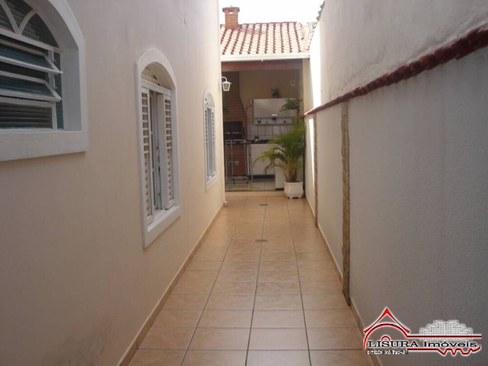 Casa à venda com 2 quartos, 170m² - Foto 9