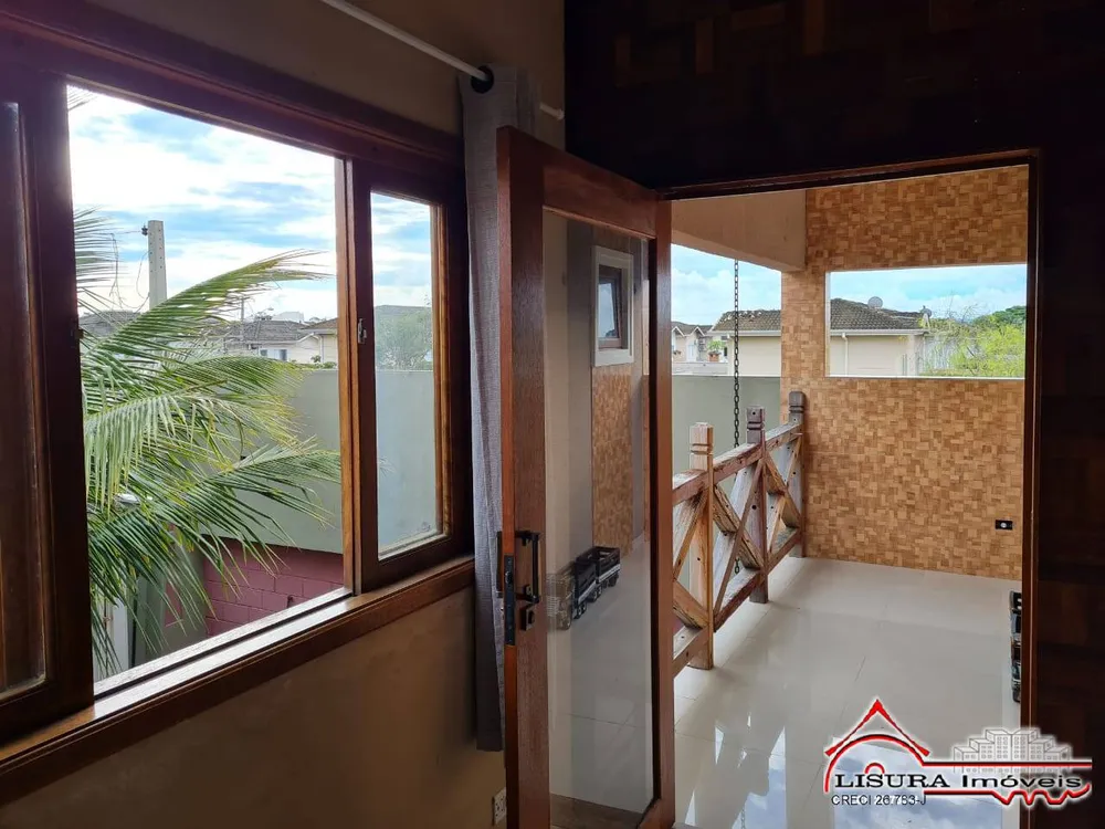 Casa, 4 quartos, 174 m² - Foto 1