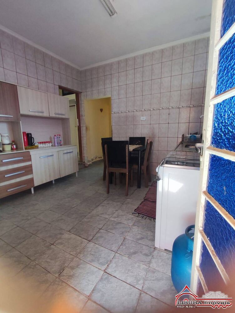 Casa à venda com 2 quartos, 147m² - Foto 4