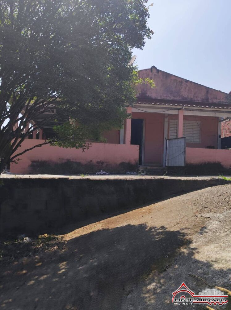 Casa à venda com 2 quartos, 147m² - Foto 1