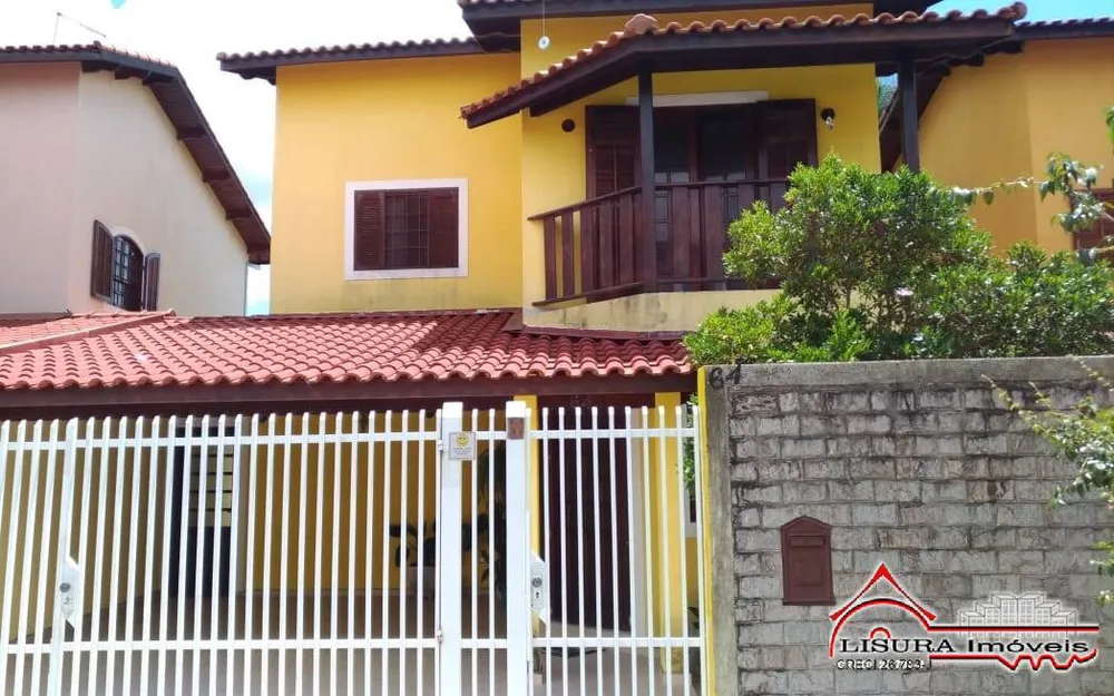 Casa, 3 quartos, 190 m² - Foto 1