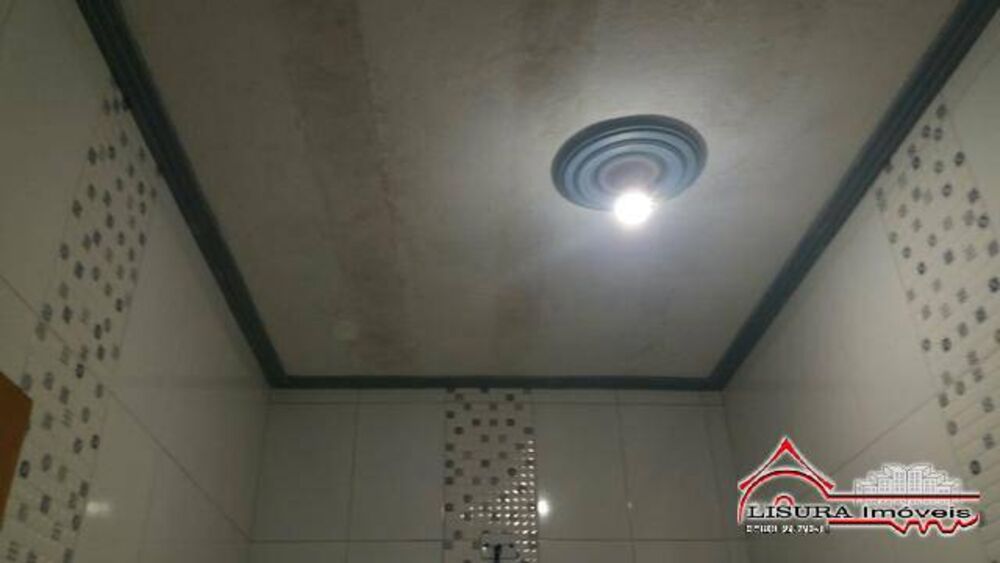 Casa à venda com 2 quartos, 1m² - Foto 2