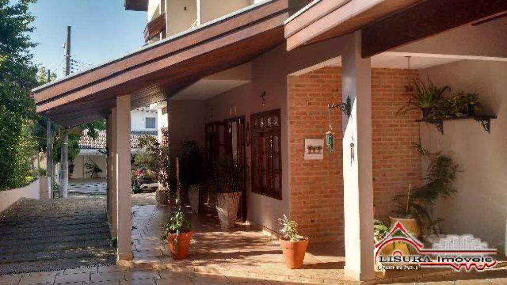 Casa de Condomínio à venda com 3 quartos, 280m² - Foto 2